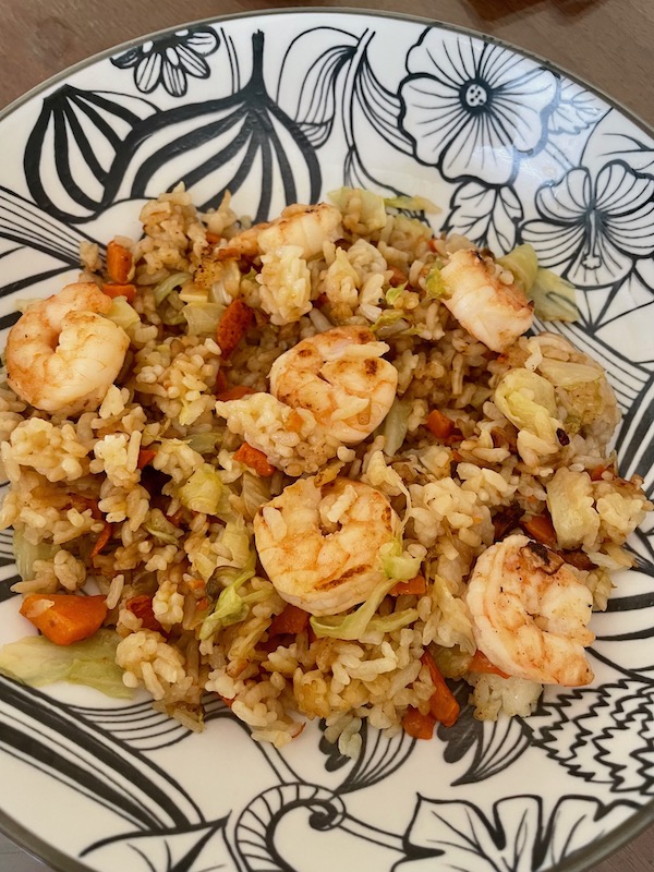 Fried rice with shrimp and vegetables